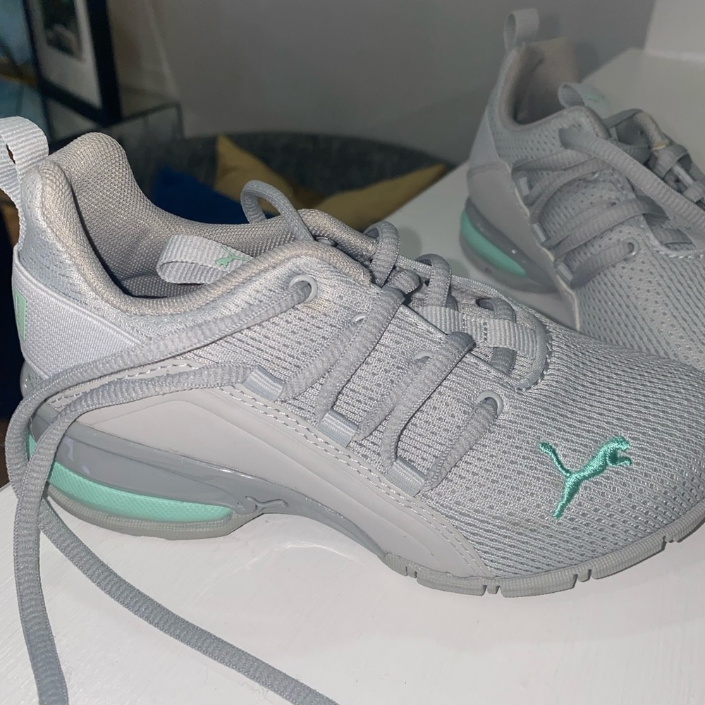 Grey & Mint Pumas